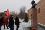 Новосибирские коммунисты возложили цветы к памятнику Сталину